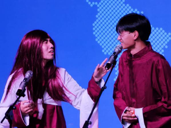 说明: 相声《不忘初心》 说明: 相声《不忘初心》